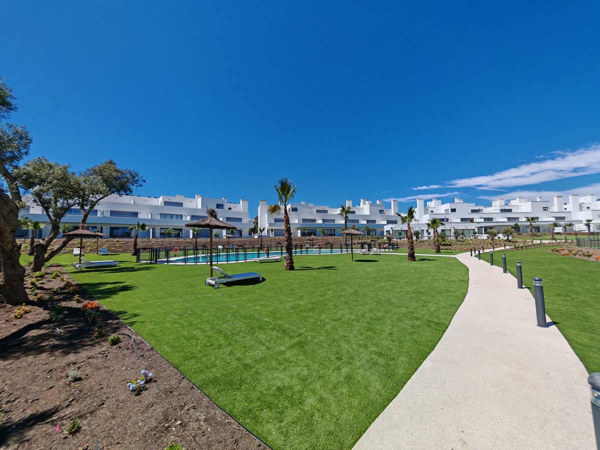 Modern appartement te koop in Estepona