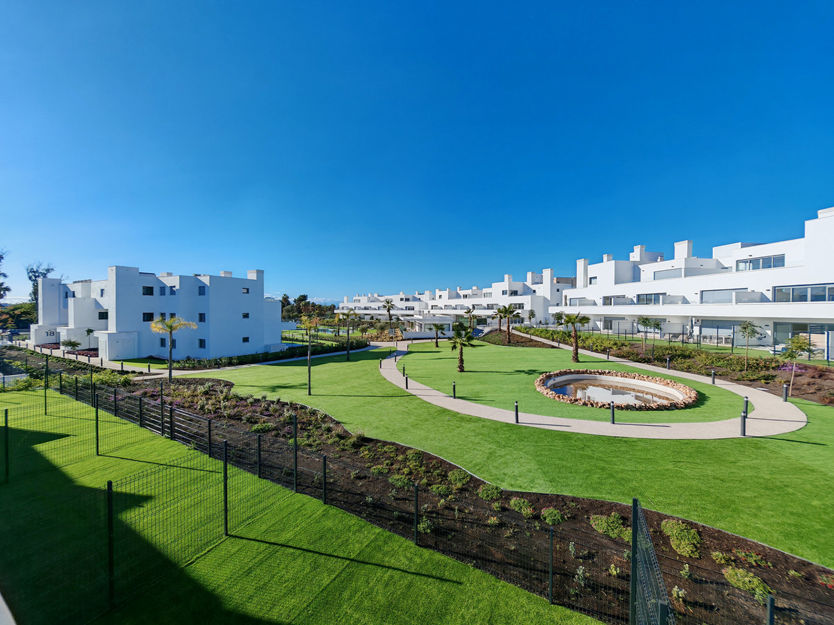Modern appartement te koop in Estepona
