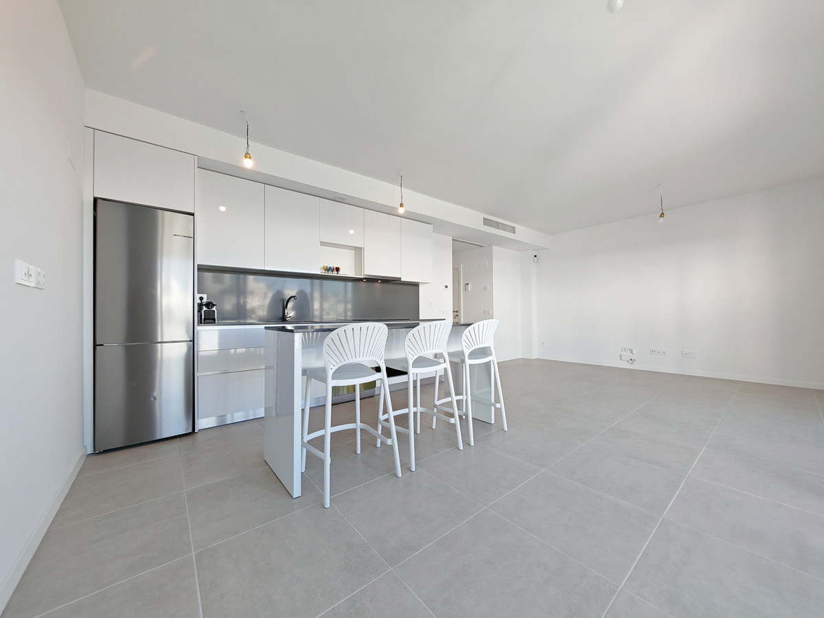 Modern appartement te koop in Estepona