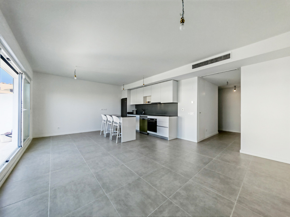 Modern appartement te koop in Estepona