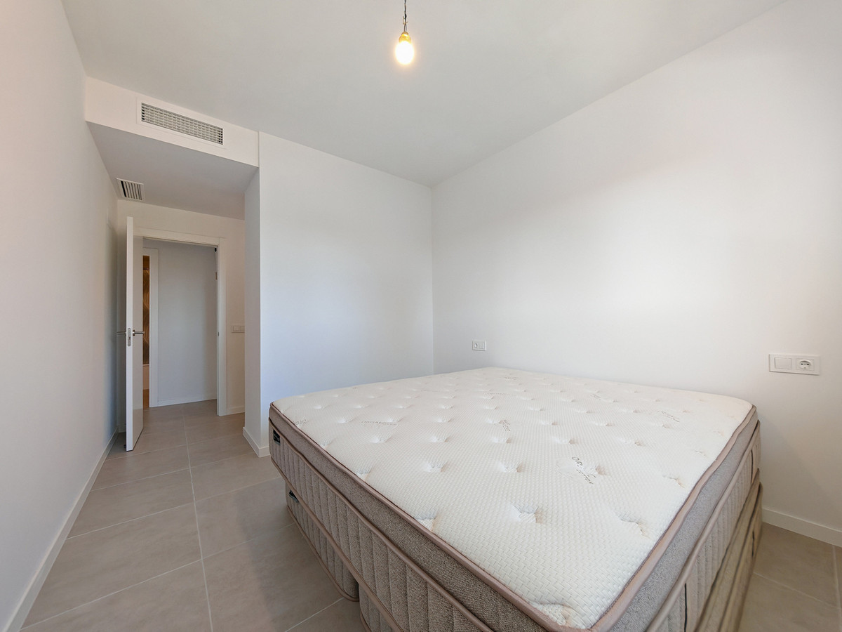 Modern appartement te koop in Estepona