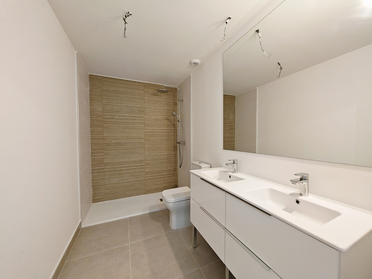 Modern appartement te koop in Estepona
