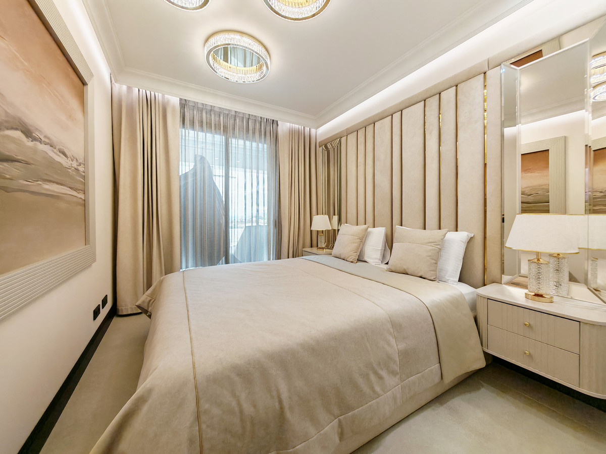 Gerenoveerd penthouse met panoramisch zee- en bergzicht in Marbella