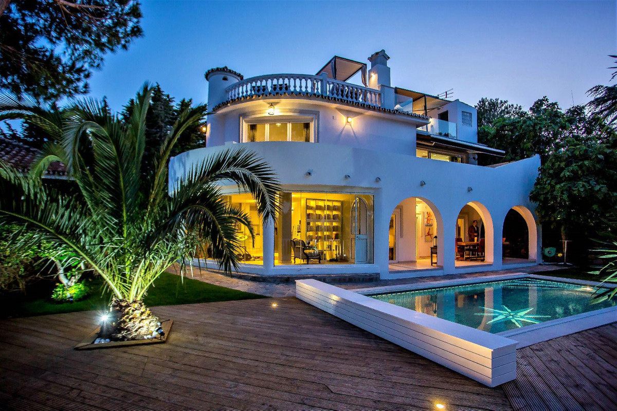 Prachtige villa met zeezicht in Mijas Costa
