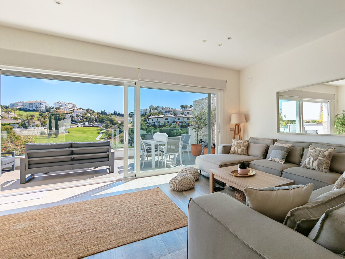 Halfvrijstaande Villa met Panoramisch Uitzicht in Mijas Costa