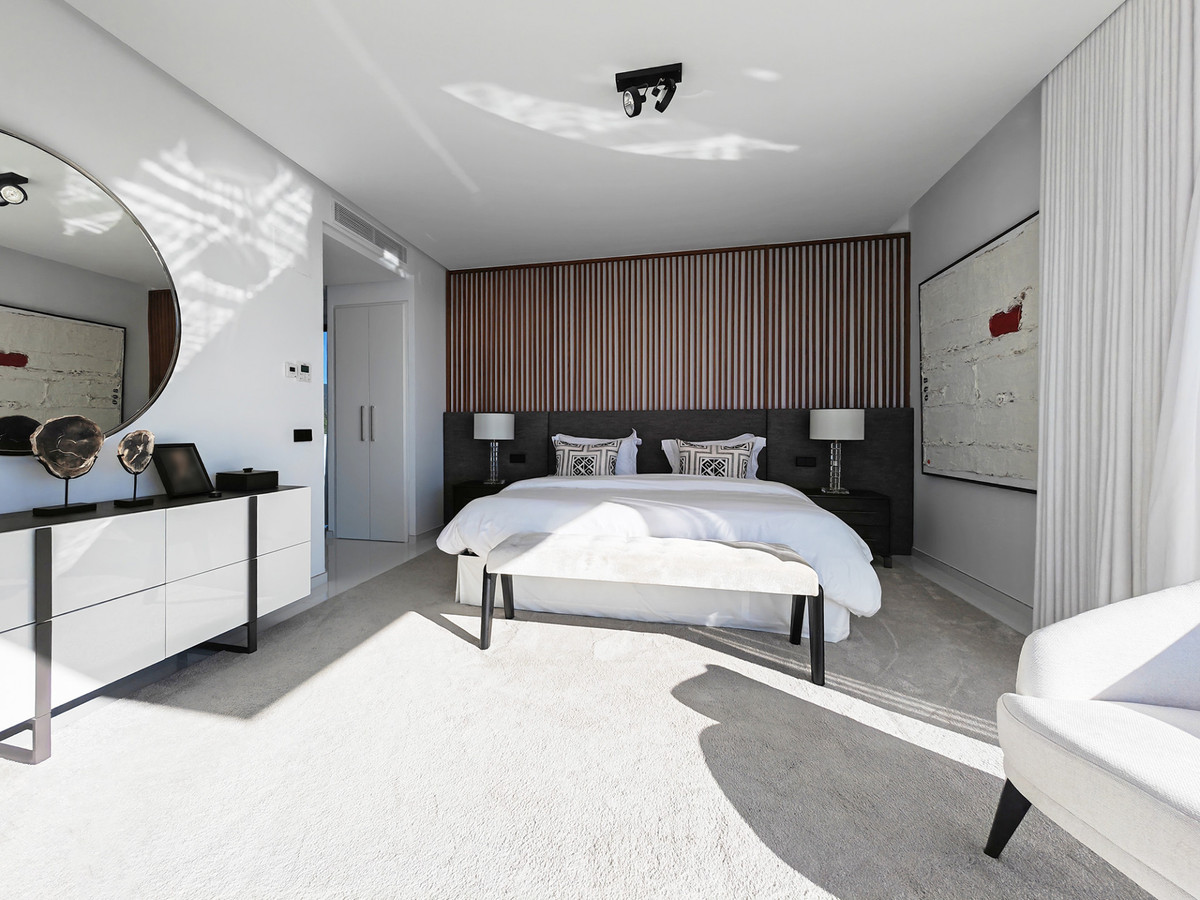 Luxe villa met panoramisch zee-en bergzicht in Benahavis