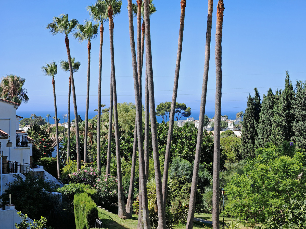 Geschakelde woning met zeezicht en gastenverblijf in Mijas Costa
