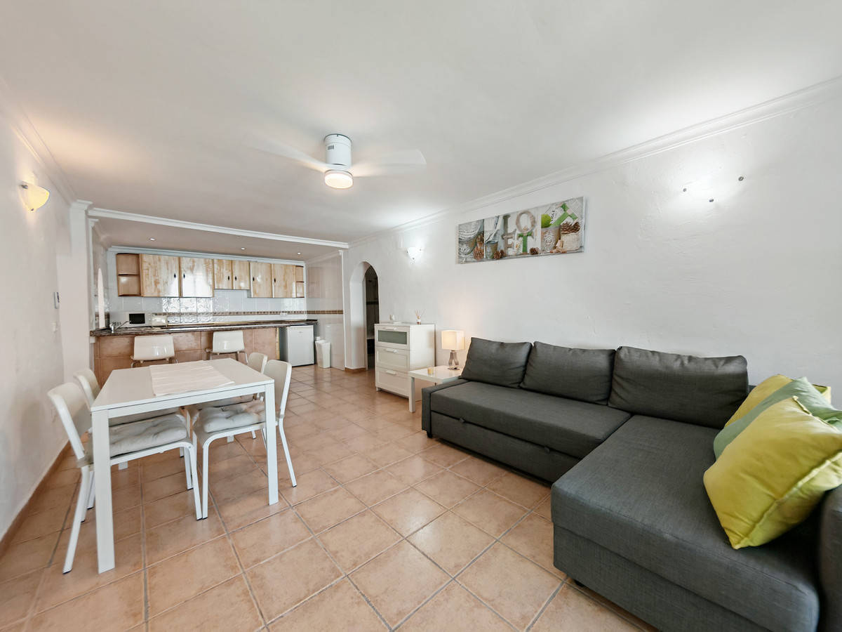 Geschakelde woning met zeezicht en gastenverblijf in Mijas Costa
