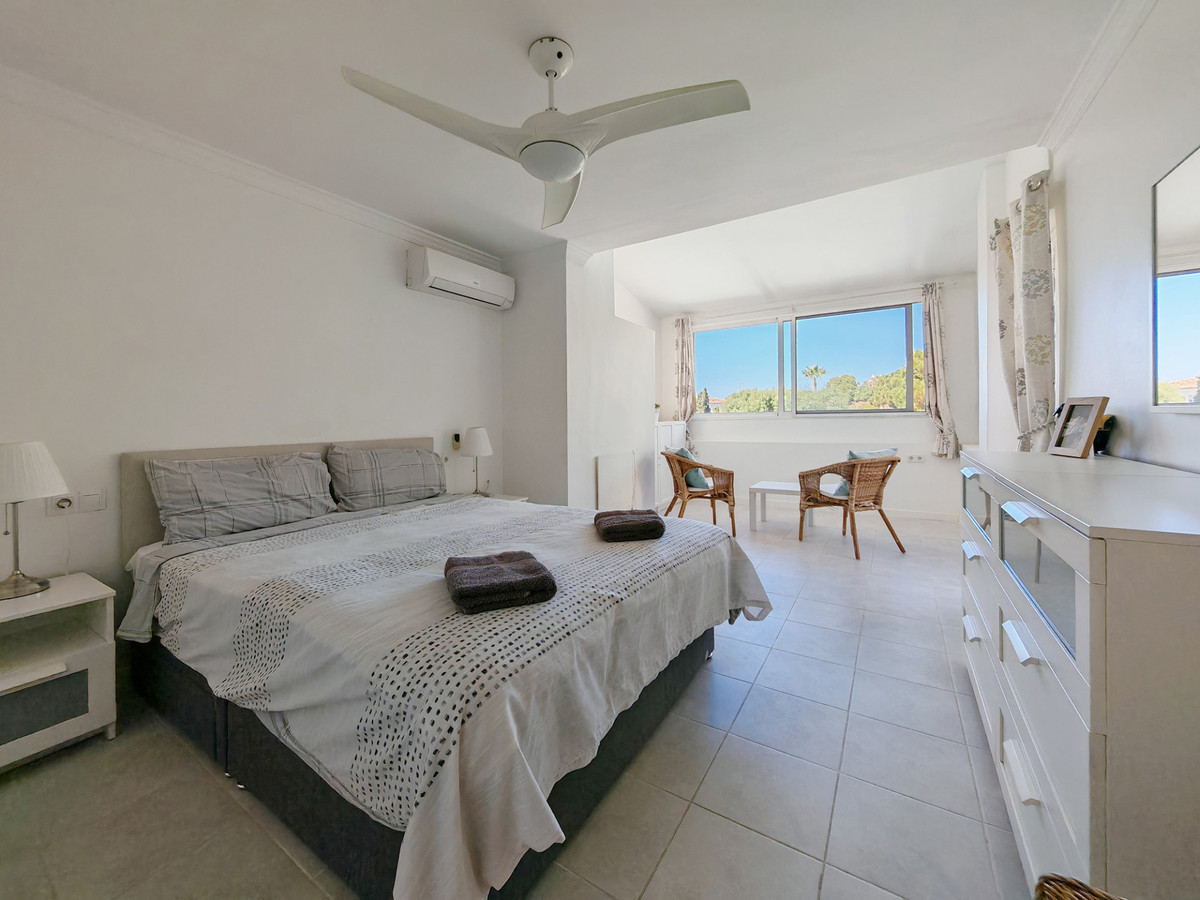 Geschakelde woning met zeezicht en gastenverblijf in Mijas Costa
