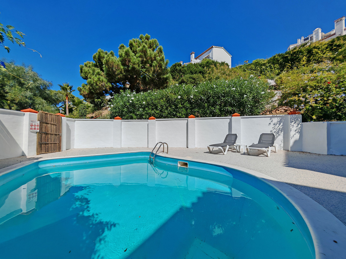 Geschakelde woning met zeezicht en gastenverblijf in Mijas Costa