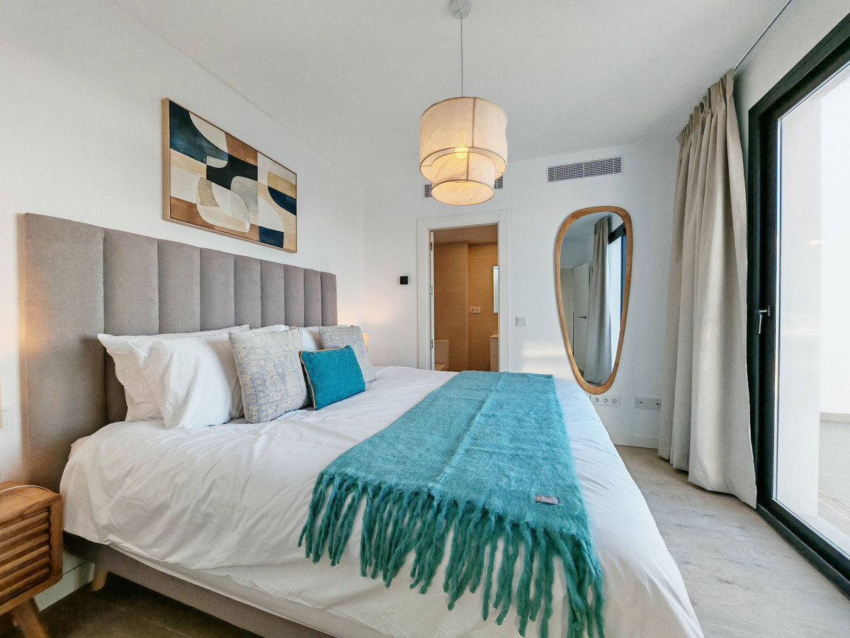 DP-12-R5377963-6 Penthouse met panoramisch zeezicht in Estepona