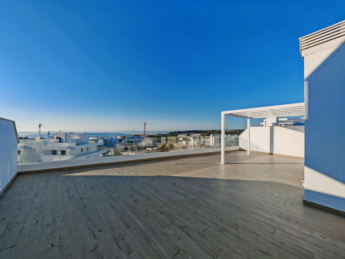Penthouse met panoramisch zeezicht in Estepona