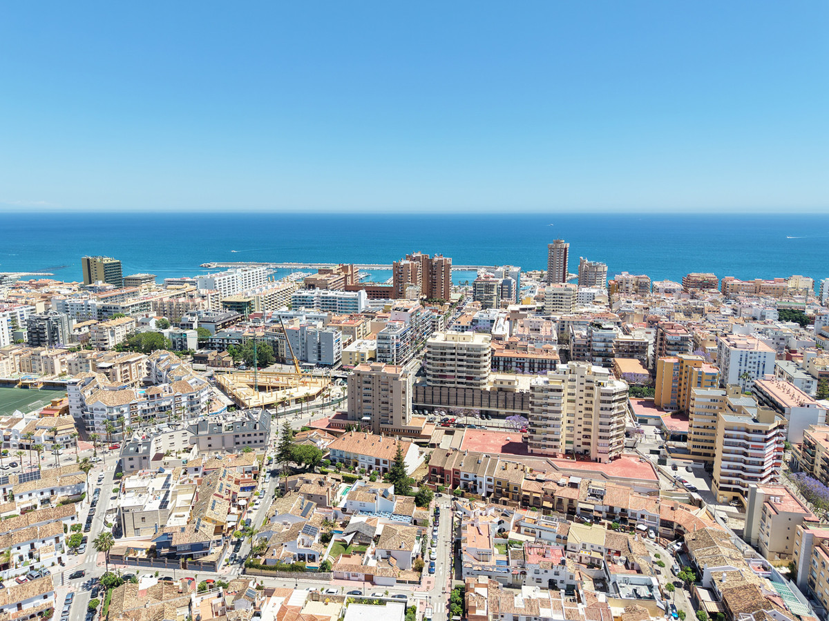Vrijstaande villa met privé zwembad en renovatiepotentieel in Fuengirola