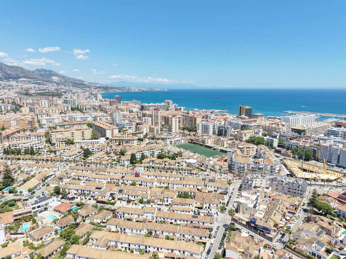 Vrijstaande villa met privé zwembad en renovatiepotentieel in Fuengirola