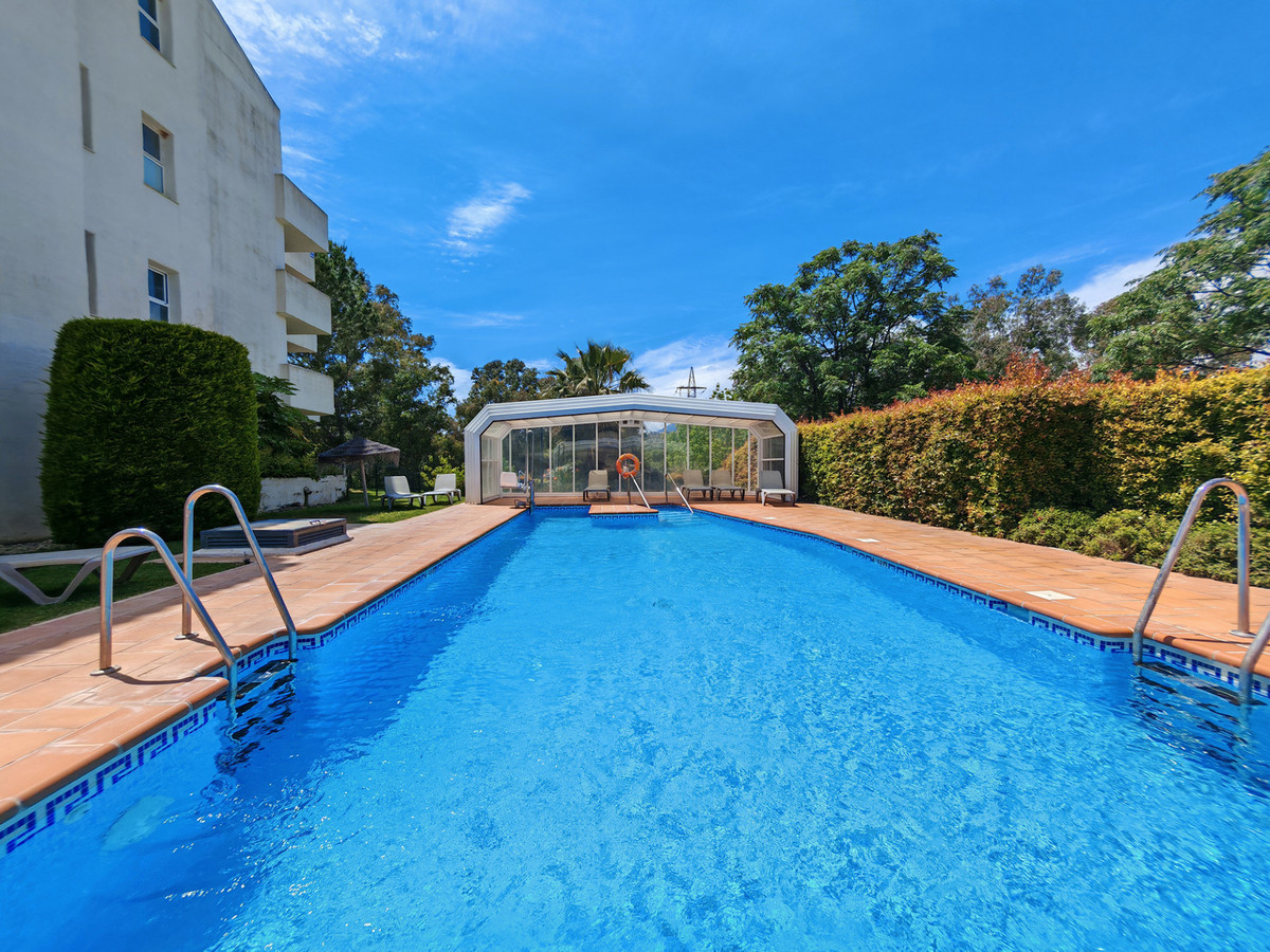Ruim gelijkvloers appartement in Elviria – Marbella