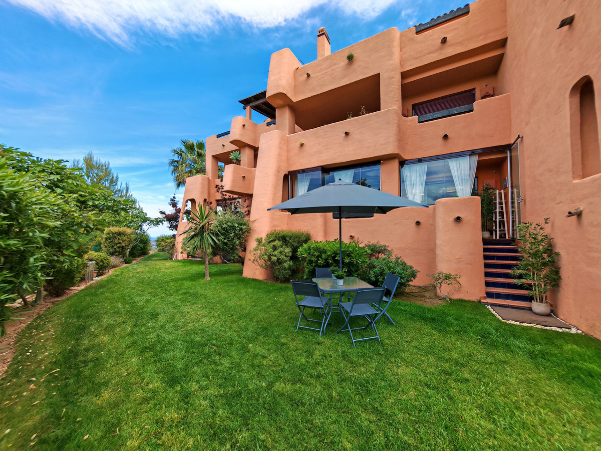 Luxe gelijkvloers appartement in golfresort Marbella