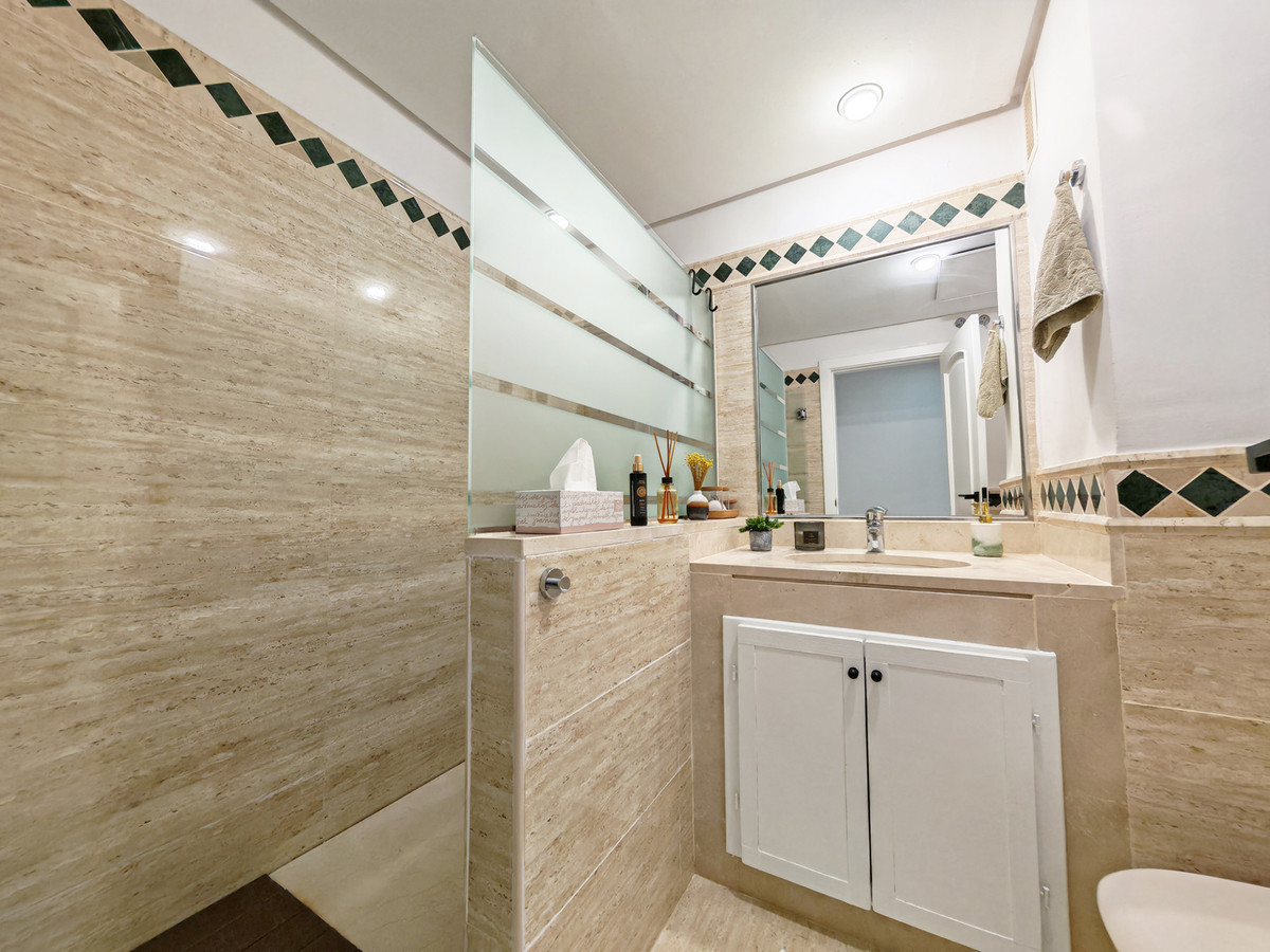 Luxe gelijkvloers appartement in golfresort Marbella