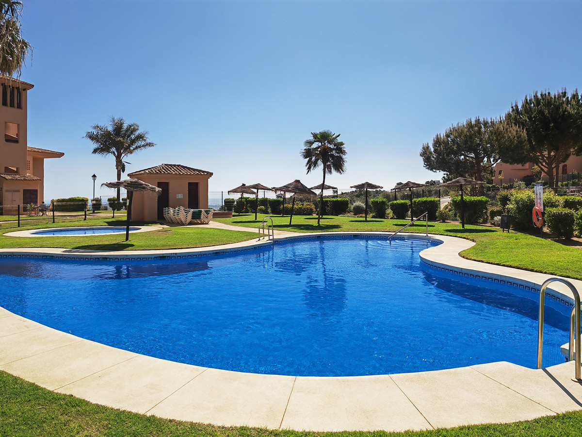Luxe gelijkvloers appartement in golfresort Marbella
