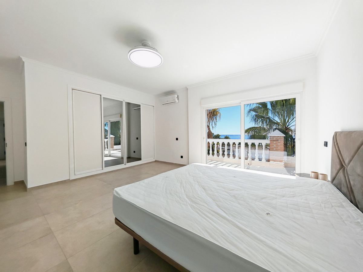 Luxe villa met panoramisch zeezicht in Benalmadena