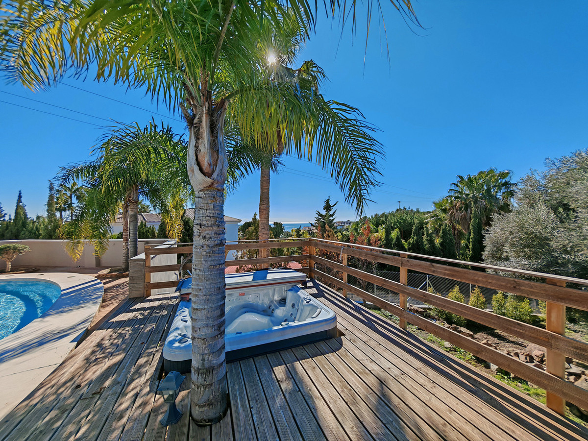 Luxe villa met panoramisch zeezicht in Benalmadena