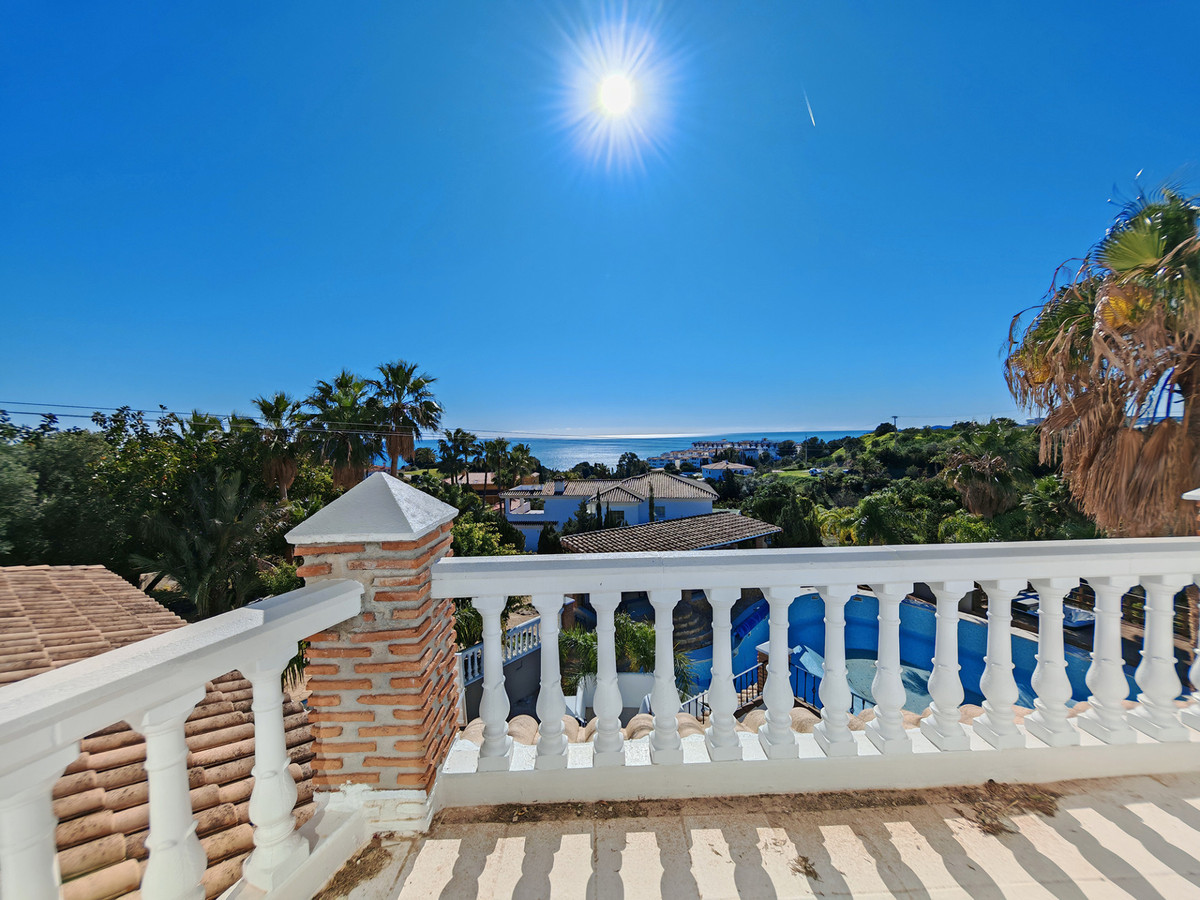 Luxe villa met panoramisch zeezicht in Benalmadena
