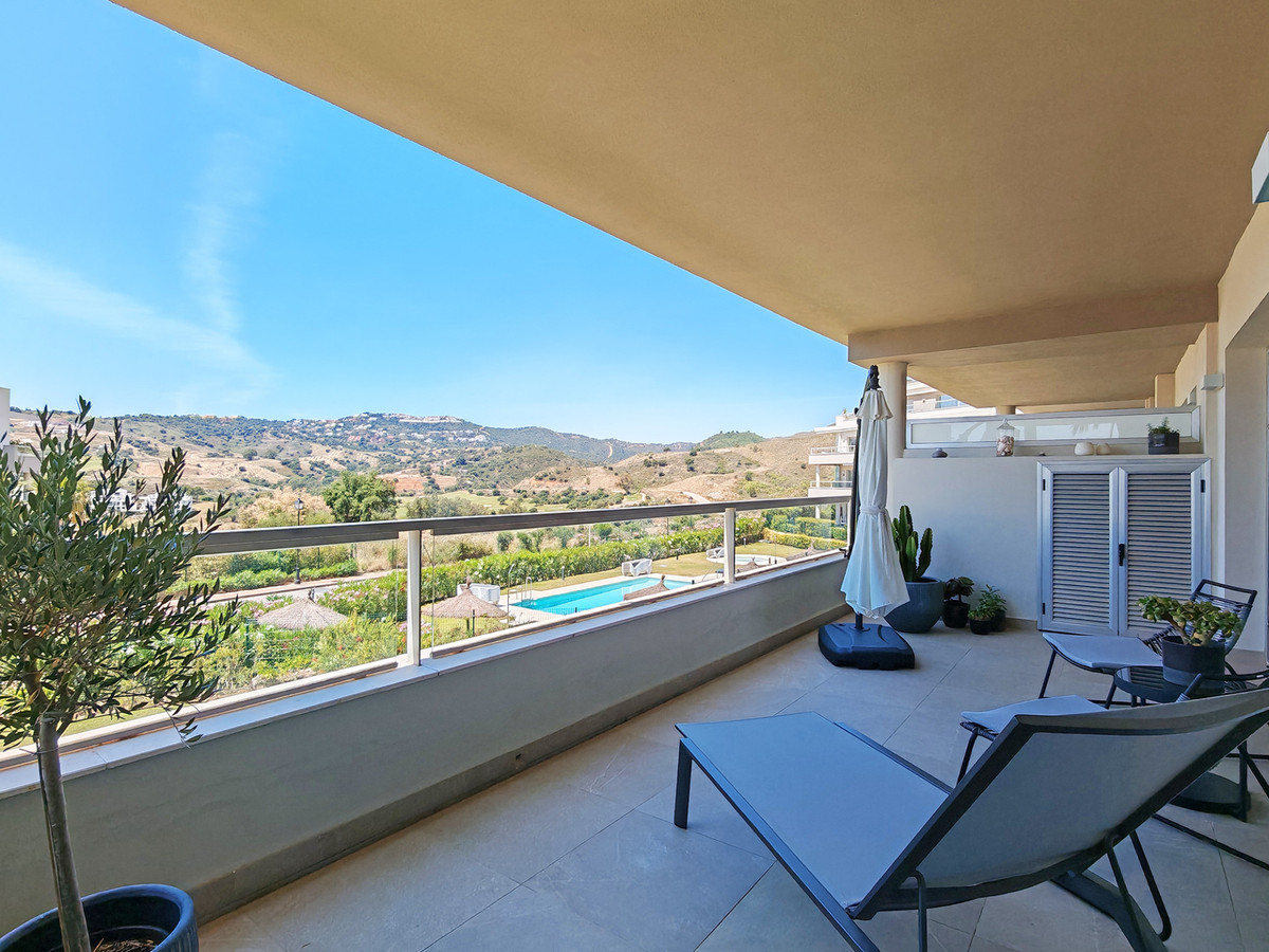 Stijlvol appartement met golf- en bergzicht in Mijas Costa