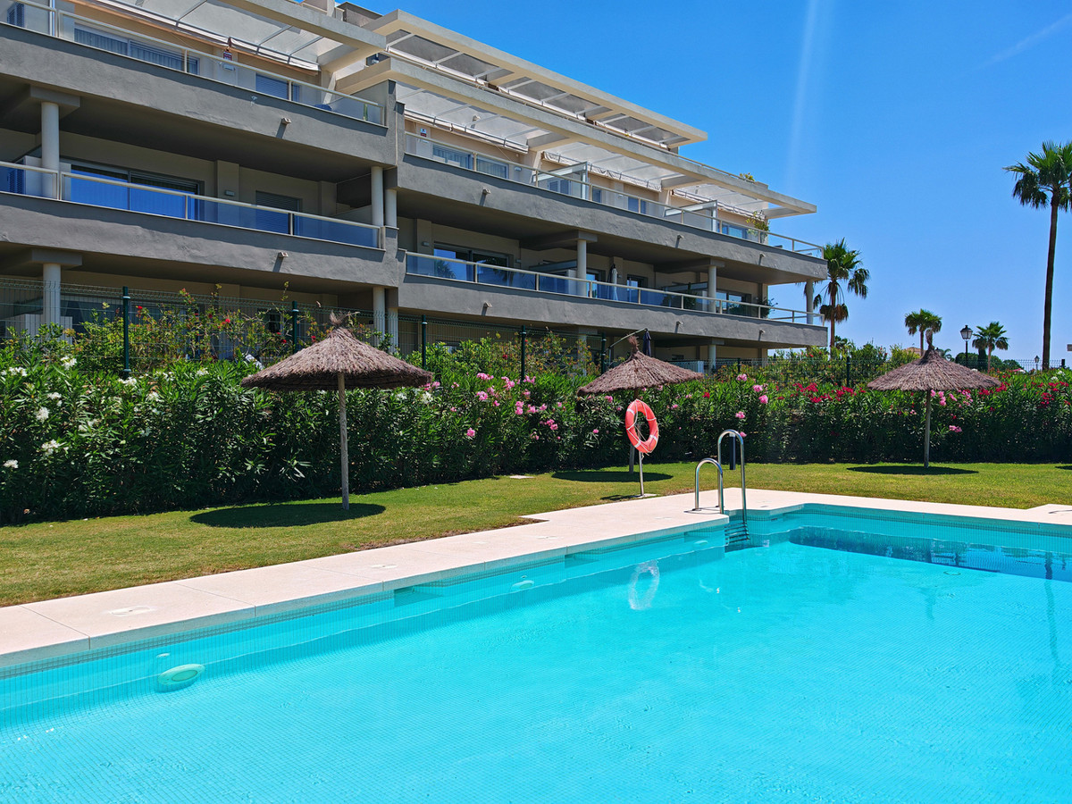 Stijlvol appartement met golf- en bergzicht in Mijas Costa