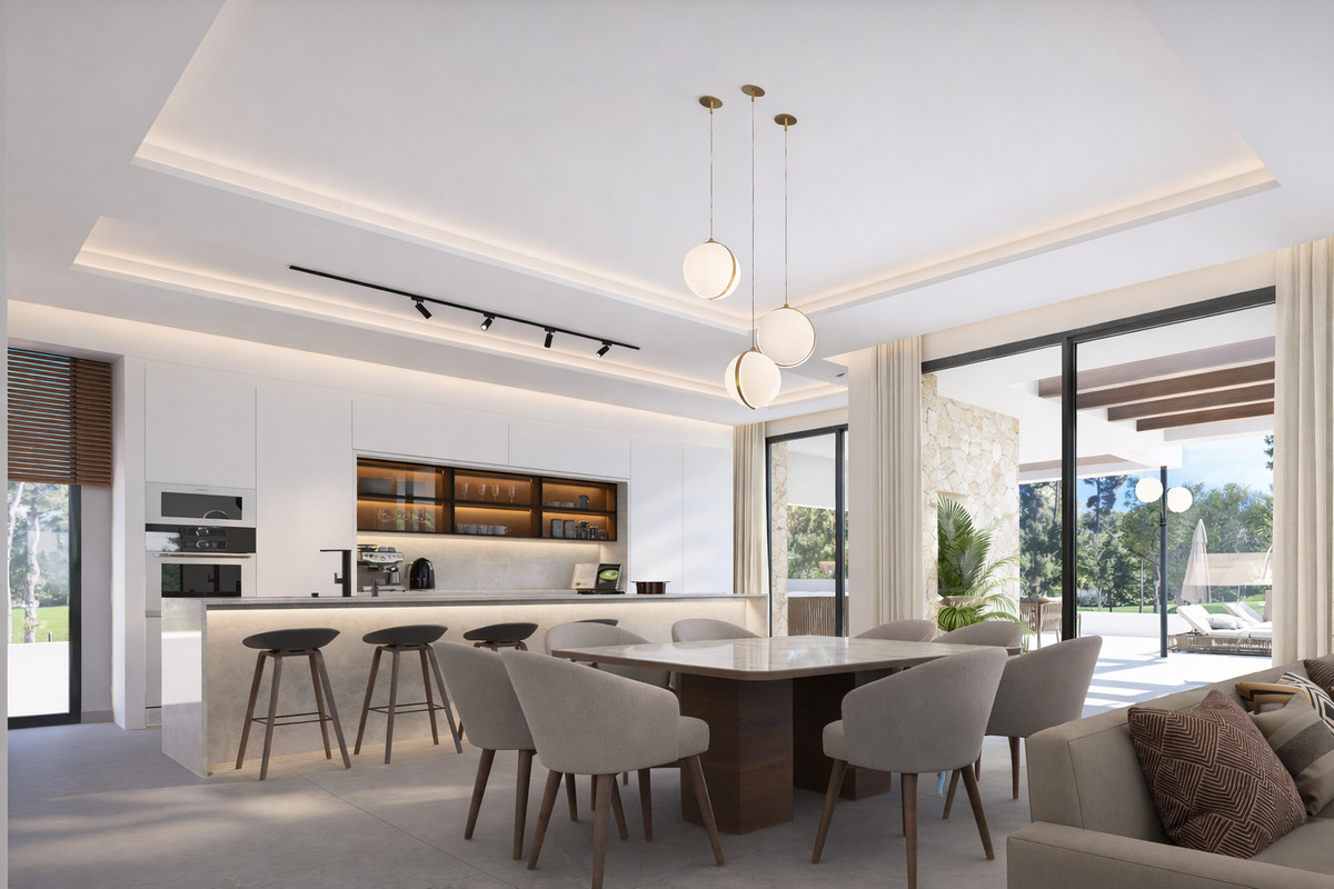 Instapklare luxe villa vlakbij golfbaan in Mijas Costa