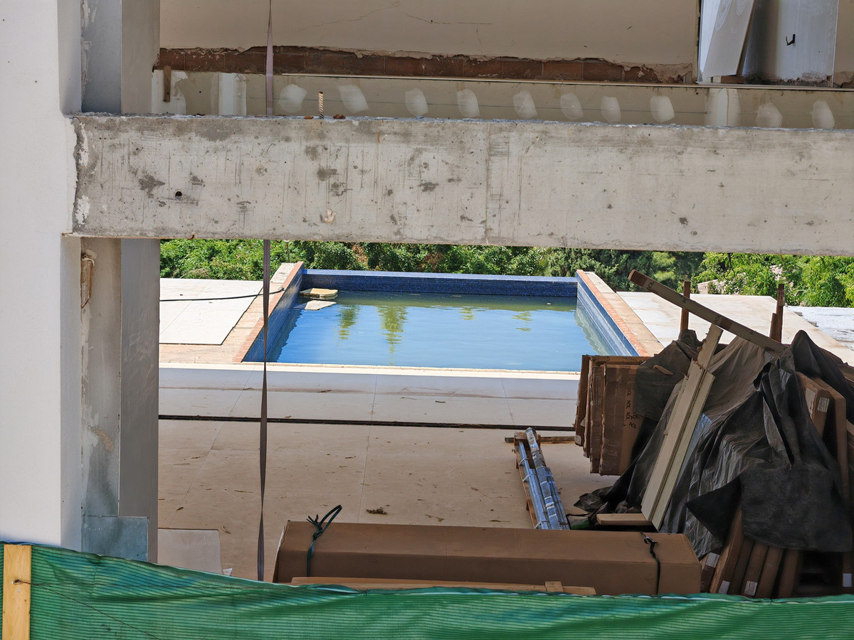 DP-12-R5411797-8 Moderne nieuwbouw villa met gastenverblijf en zeezicht in Marbella
