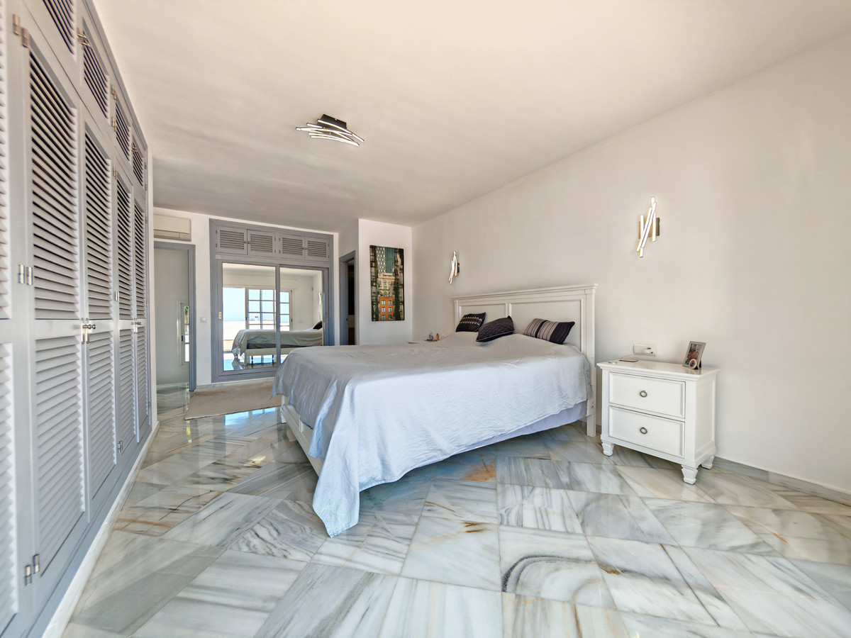 Royale villa met privé zwembad en panoramisch uitzicht in Benalmadena