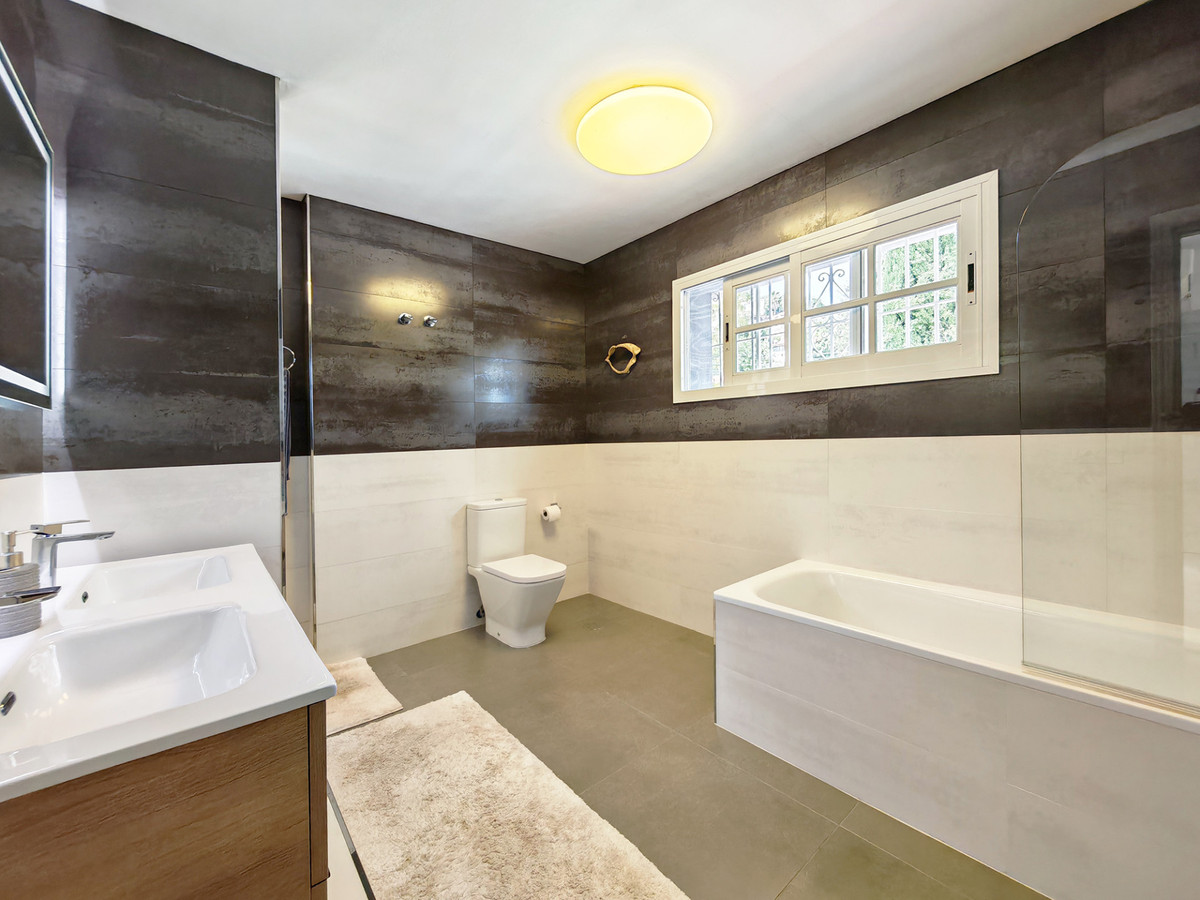 Royale villa met privé zwembad en panoramisch uitzicht in Benalmadena