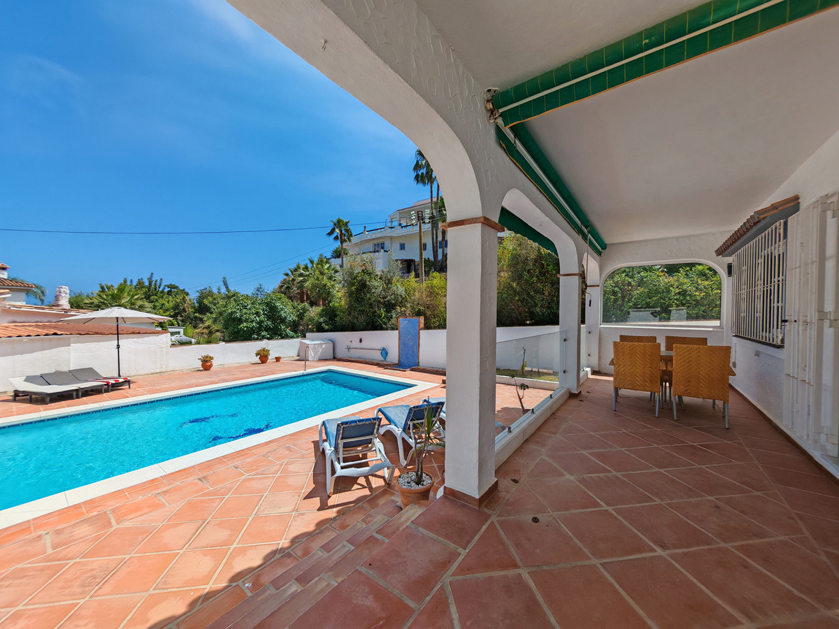 Royale villa met privé zwembad en panoramisch uitzicht in Benalmadena