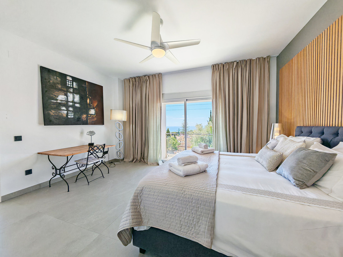 Luxe villa met verwarmd zwembad en zeezicht in Marbella