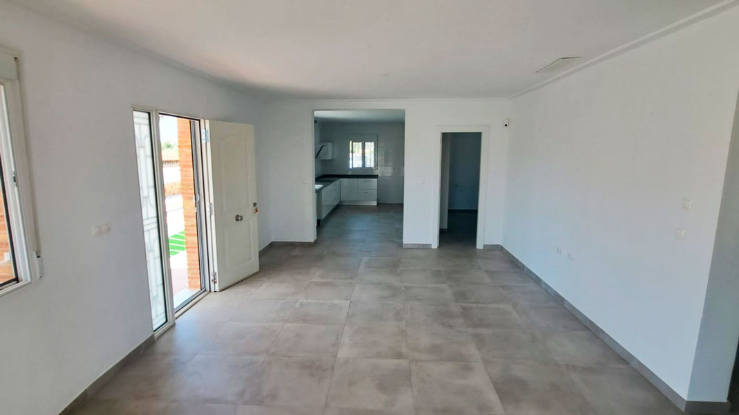 Volledig gerenoveerd landhuis met groot perceel in Catral