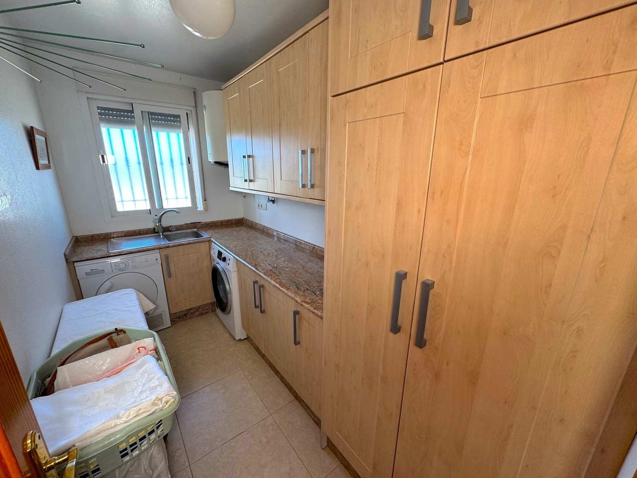Indrukwekkende landvilla met zwembad en poolhouse in Puerto Lumbreras