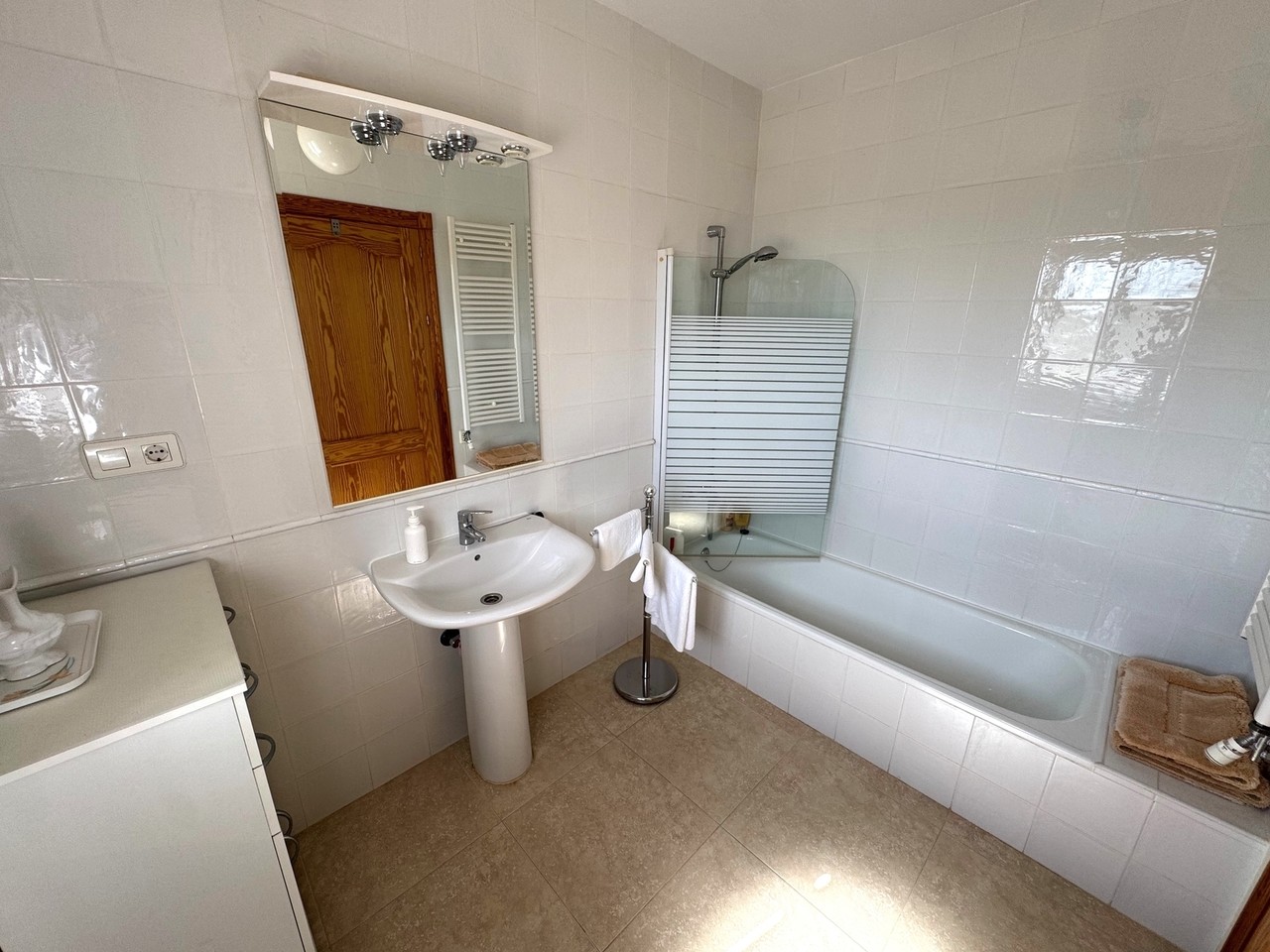 Indrukwekkende landvilla met zwembad en poolhouse in Puerto Lumbreras