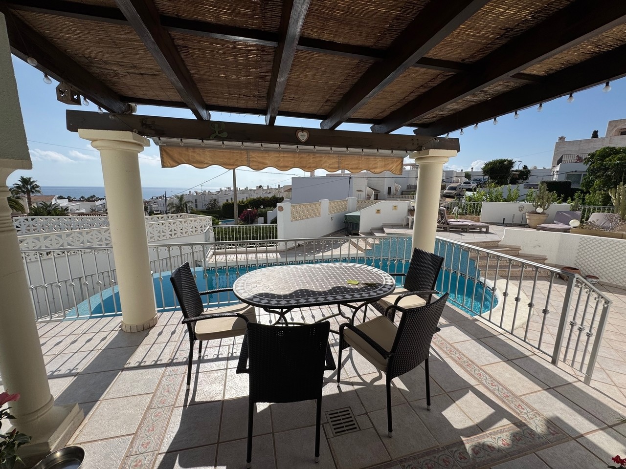 Luxe villa met zeezicht en privé zwembad te koop in Mojacar