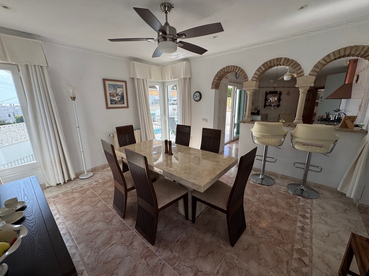 Luxe villa met zeezicht en privé zwembad te koop in Mojacar