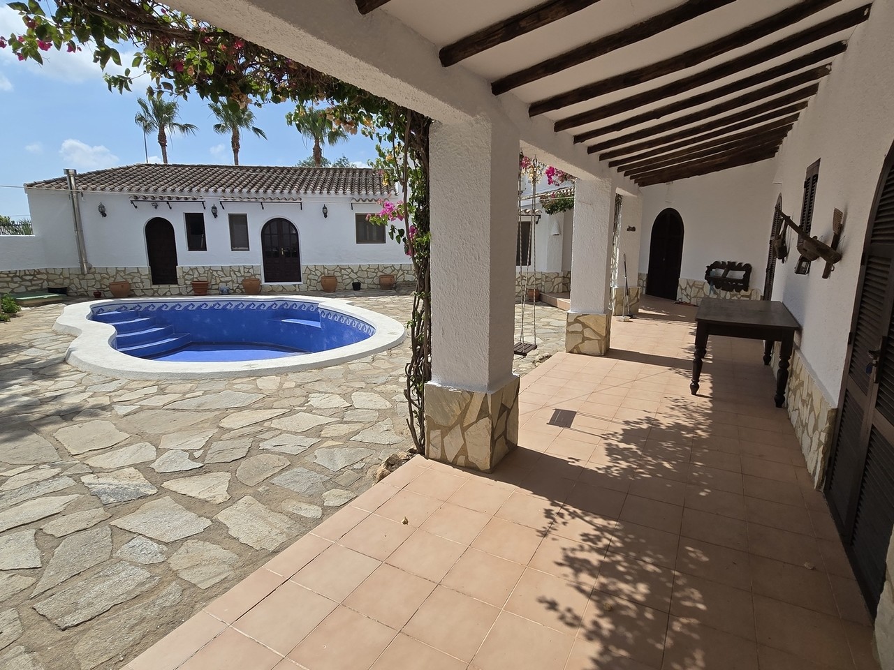 Villa te koop in Bedar