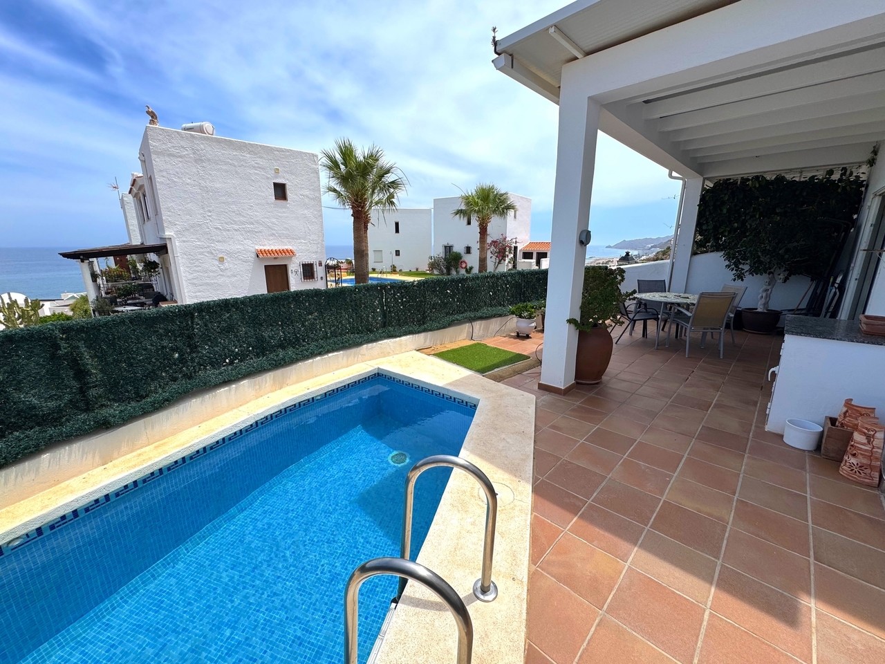 Geschakelde hoekwoning met spectaculair zeezicht in Mojacar