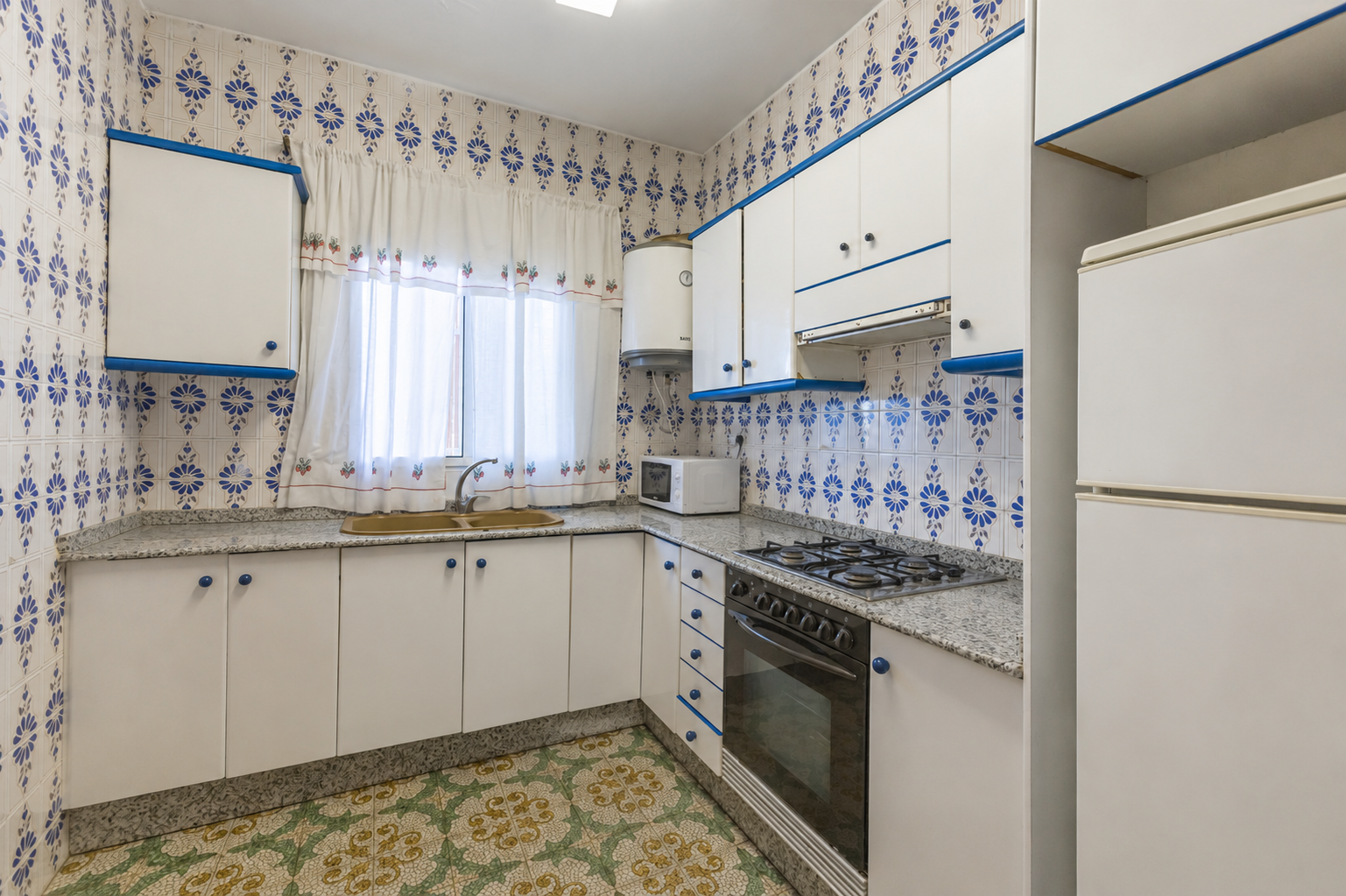 Villa te koop in Riba-Roja de Túria
