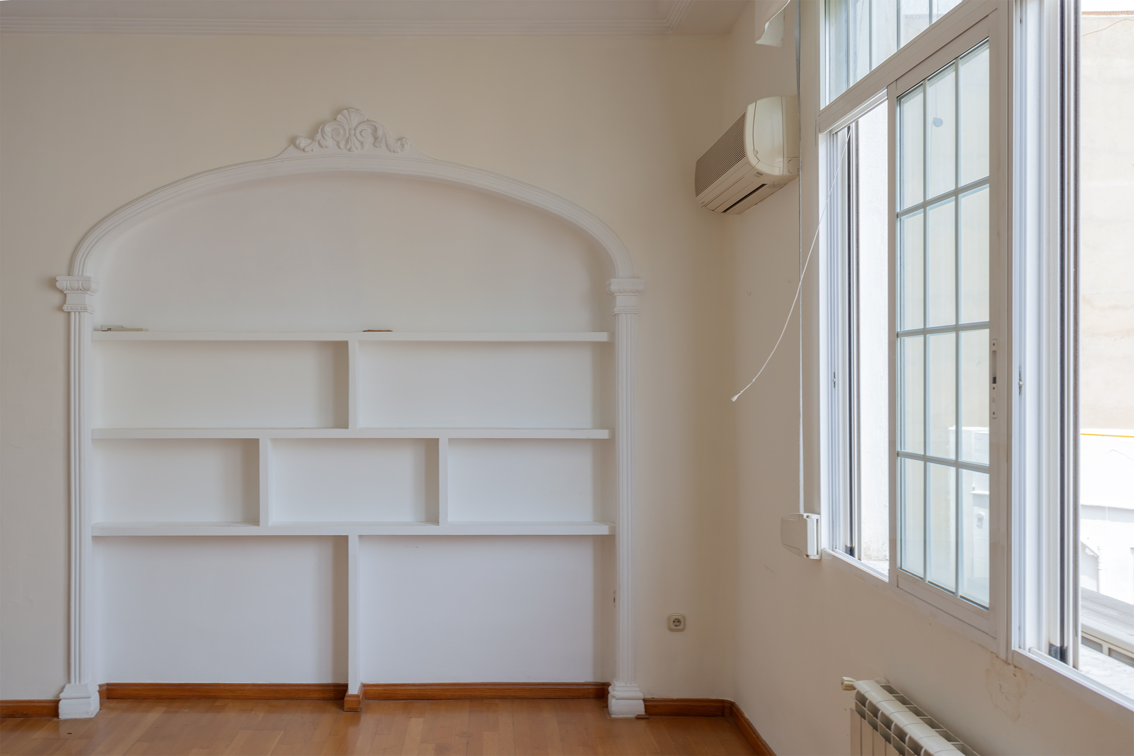 Ruim appartement met uitzicht op de Paseo de Alameda in Valencia