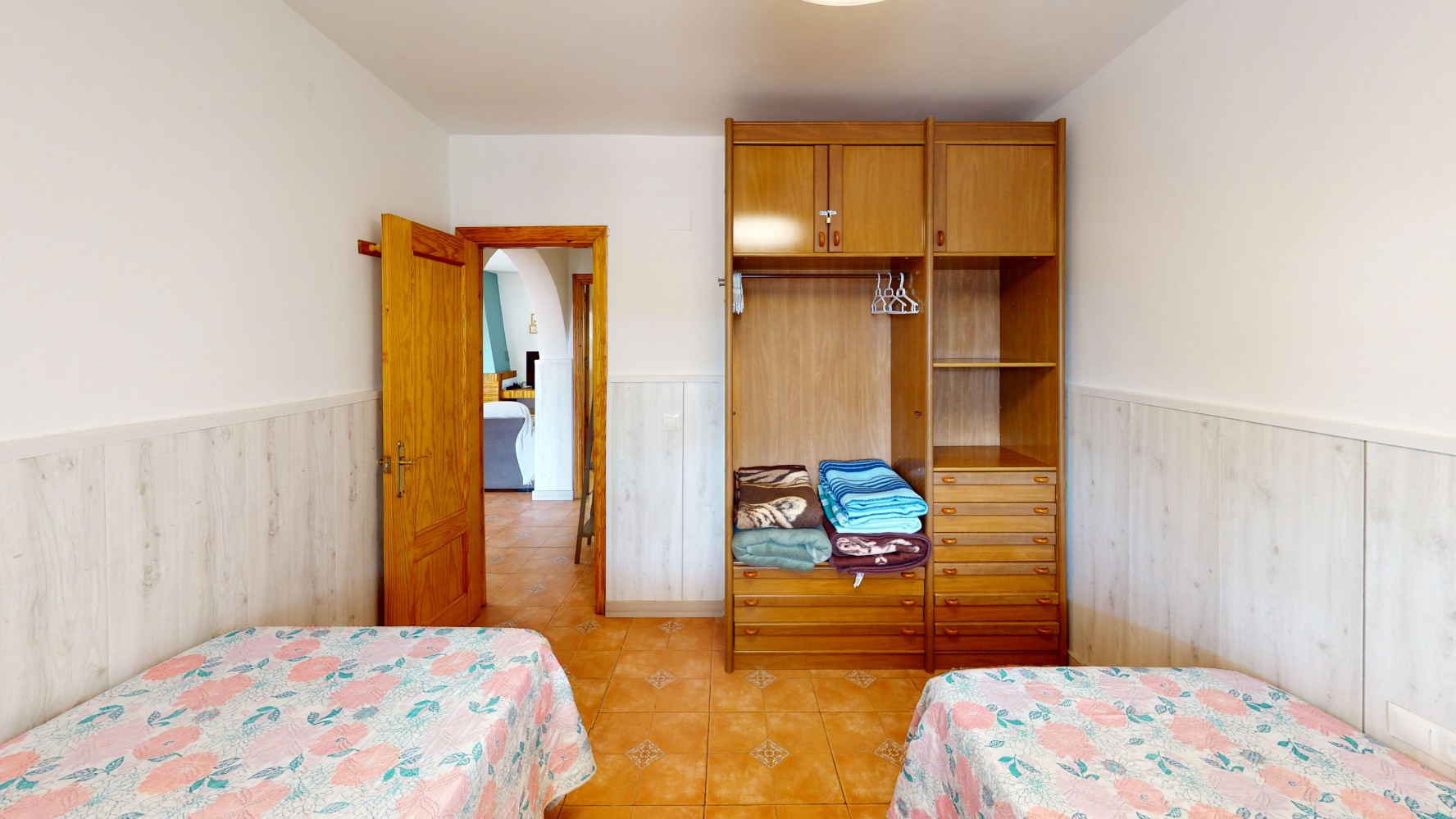 DP-26-6296-10 Villa te koop in Sayalonga