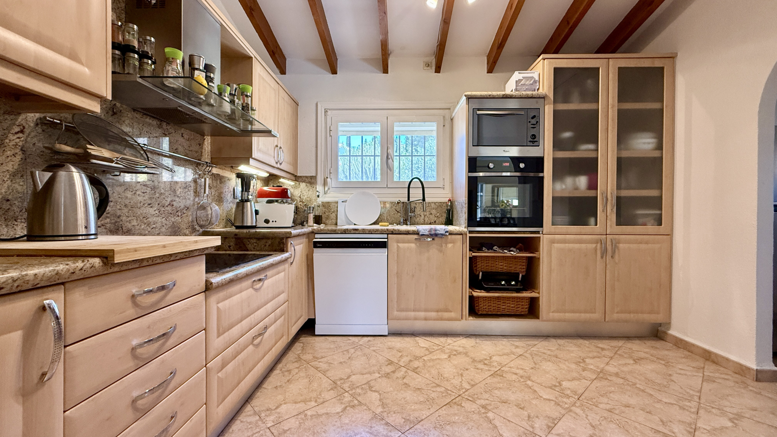Villa op ruim perceel en schitterend uitzicht in Pego