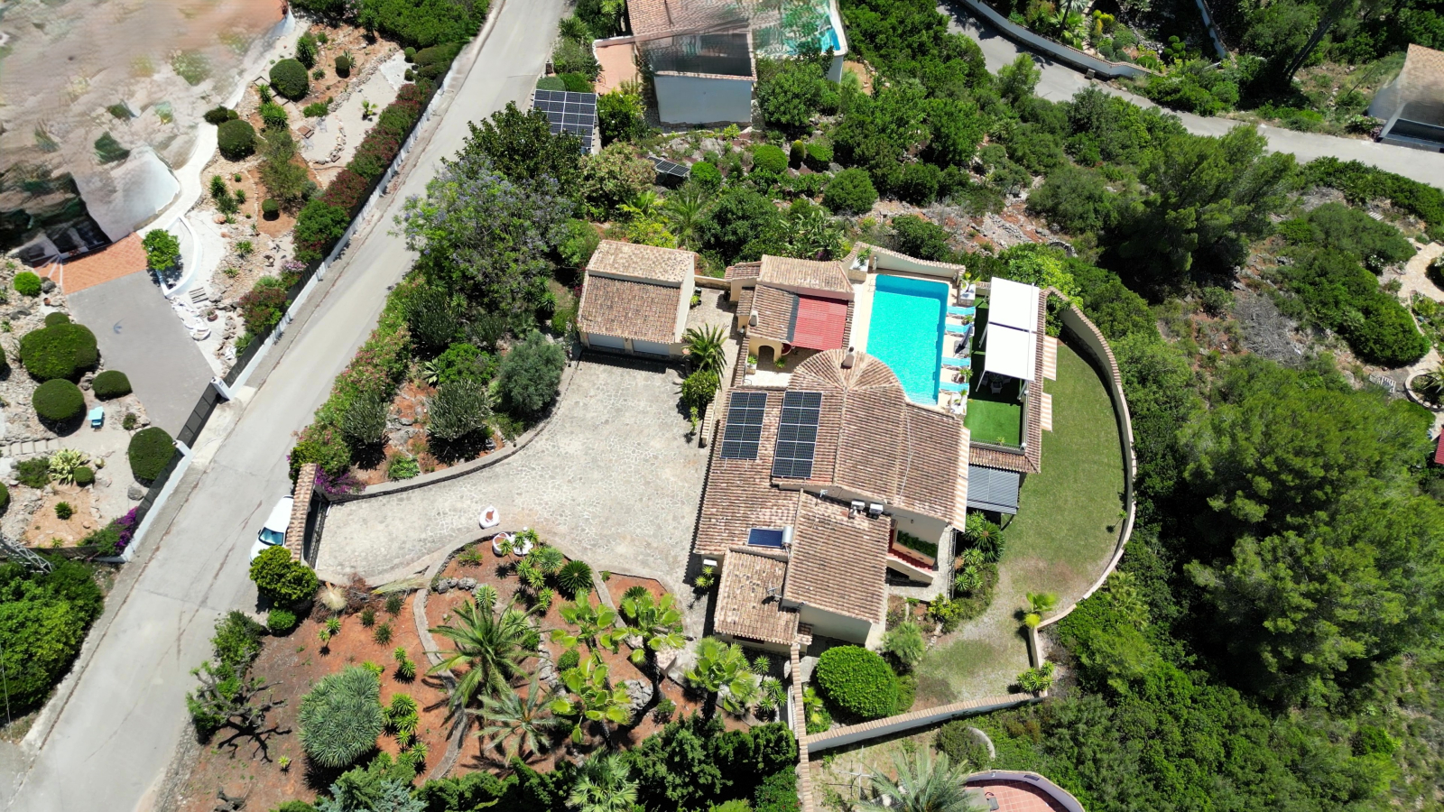 Villa op ruim perceel en schitterend uitzicht in Pego