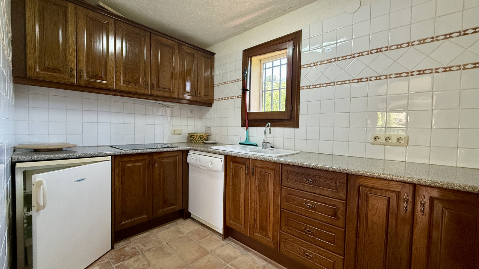 Villa op ruim perceel en schitterend uitzicht in Pego