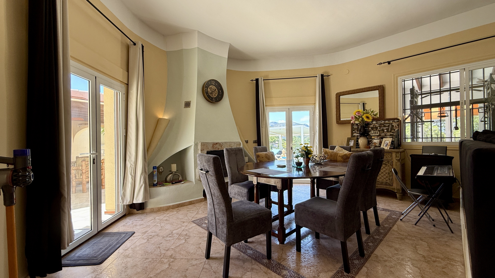 Villa op ruim perceel en schitterend uitzicht in Pego