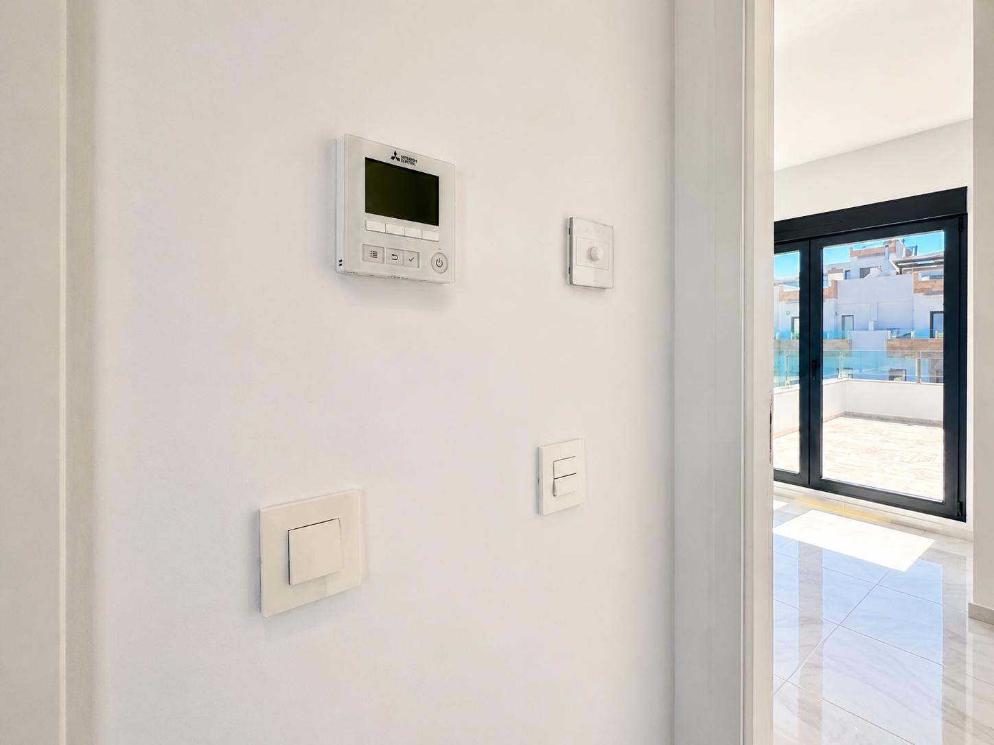 Instapklare moderne villa te koop in Polop