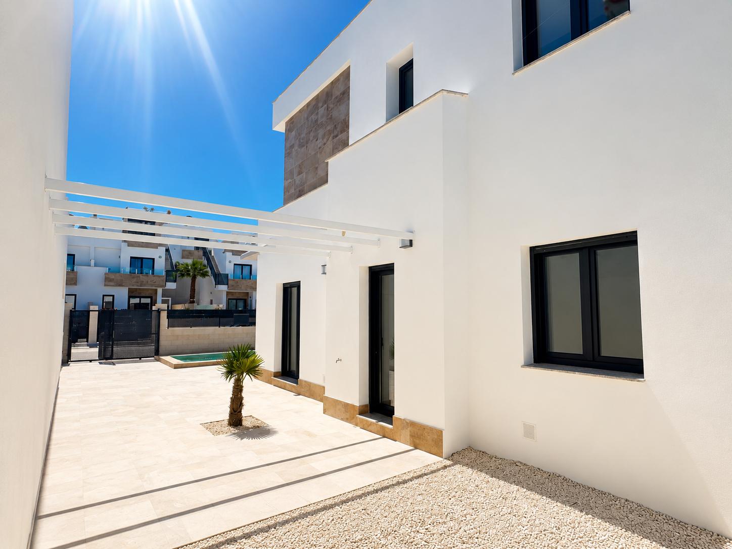 Instapklare moderne villa te koop in Polop