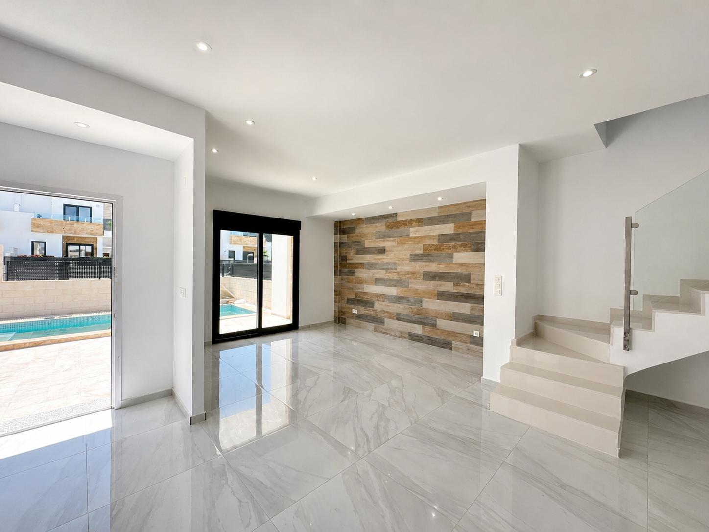 Instapklare moderne villa te koop in Polop